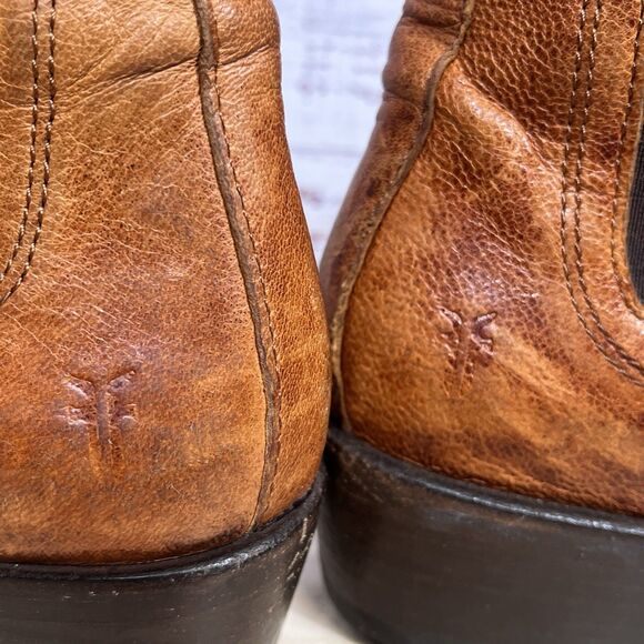 Frye Carson Chelsea Ankle Boots Cognac Brown Sz 7.5 Western Indie Distressed - Picture 6 of 16
